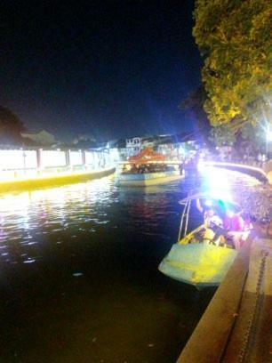 Happy Sweet Jonker Walk *